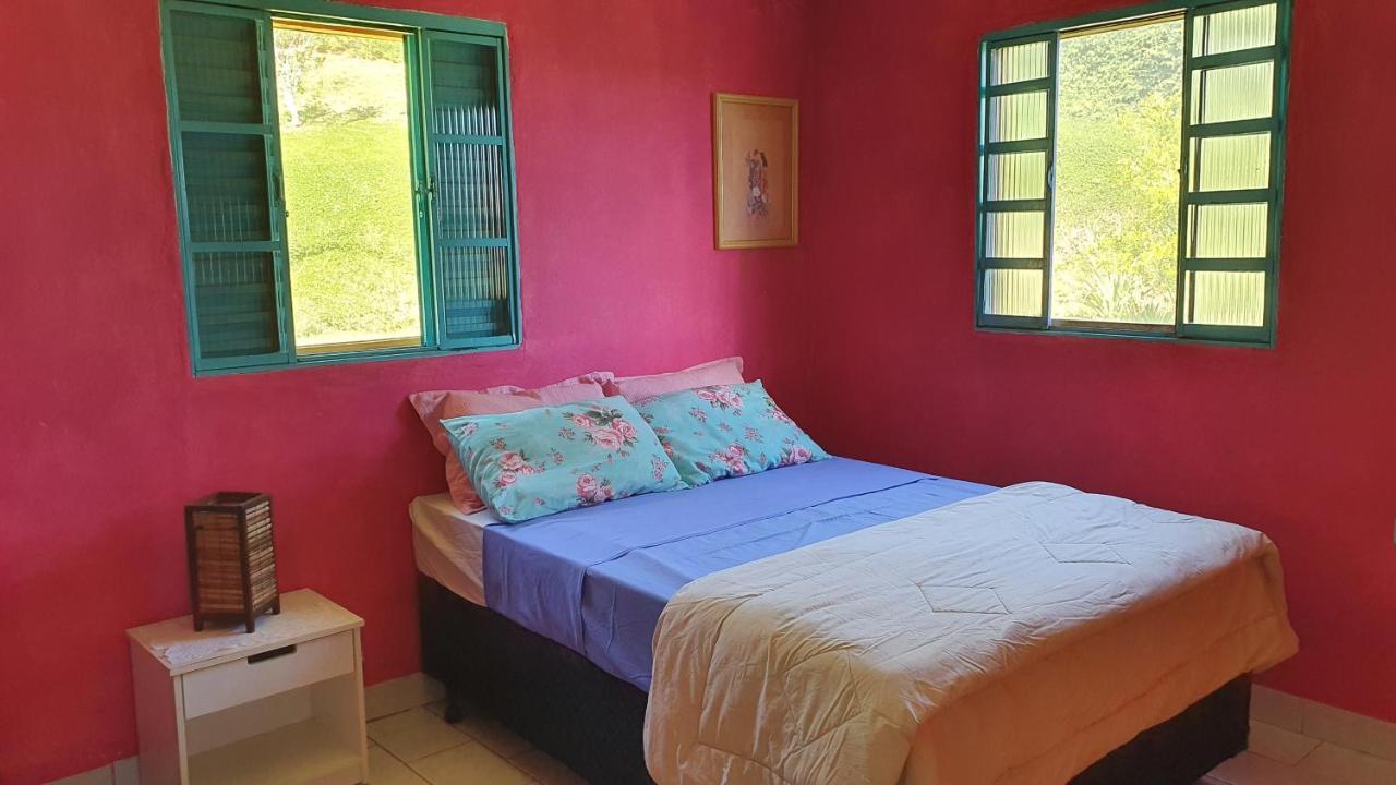 Casa Na Montanha A 500 Metros Da Pedra Do Bau Lejlighed São Bento do Sapucaí Eksteriør billede